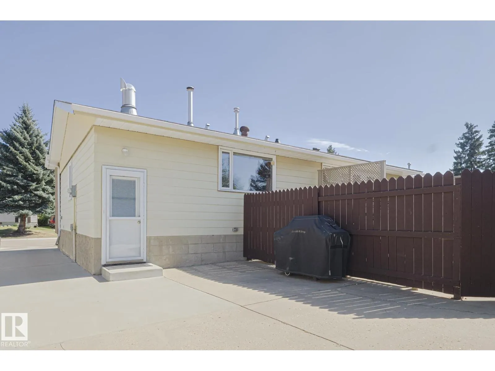 94 GARLAND CR
