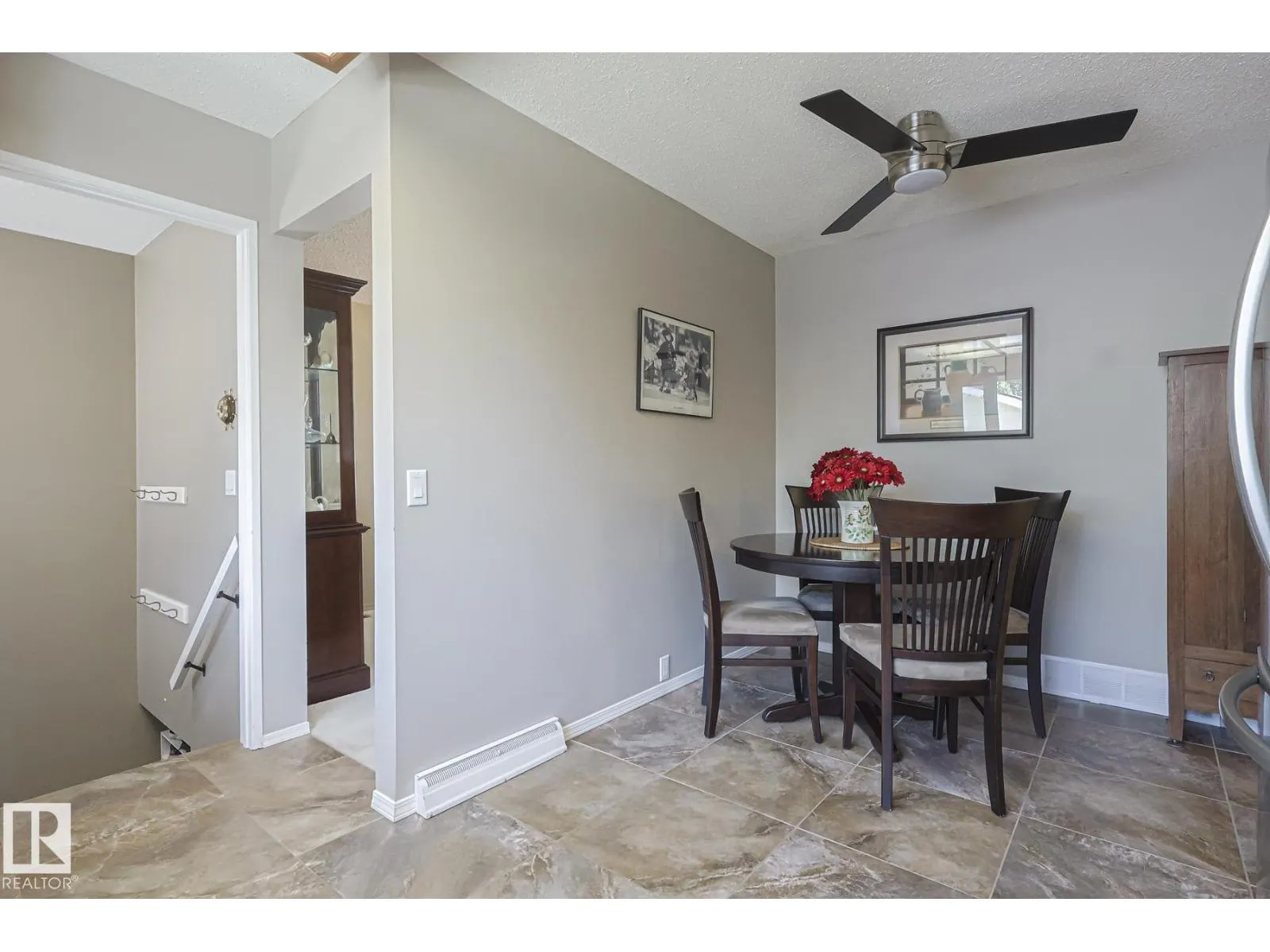 94 GARLAND CR