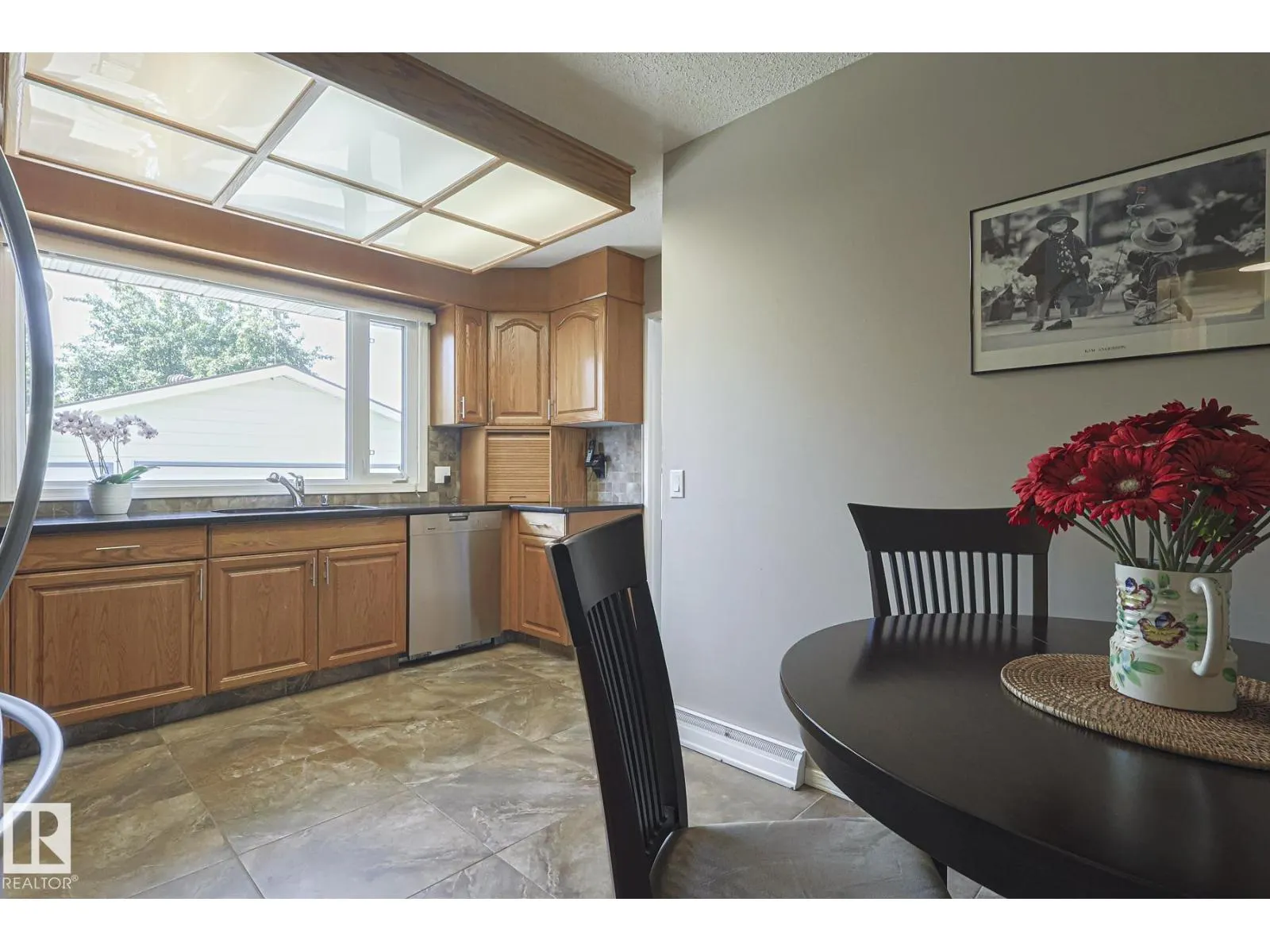 94 GARLAND CR