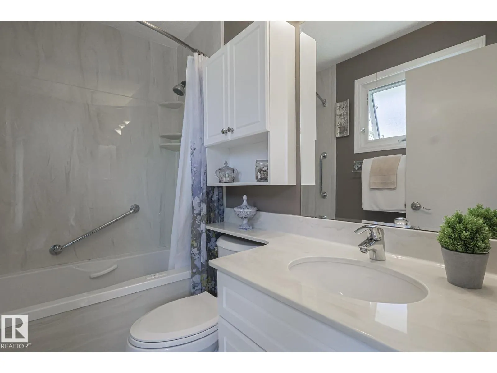 94 GARLAND CR