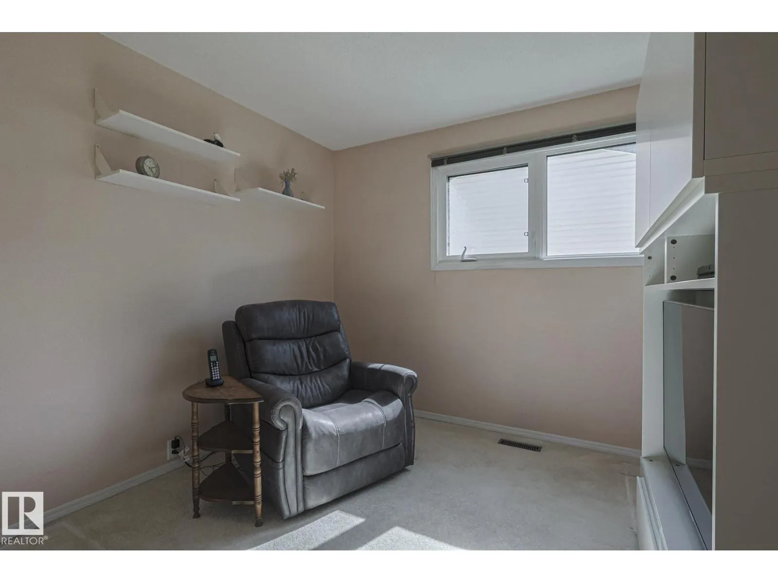 94 GARLAND CR