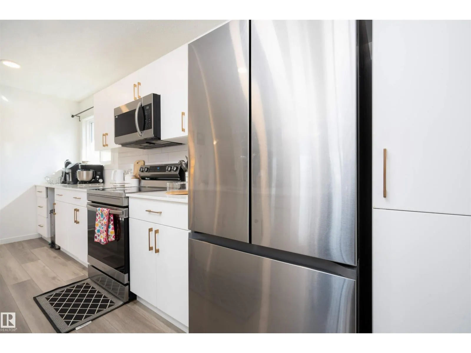 #37 1530 TAMARACK BV NW