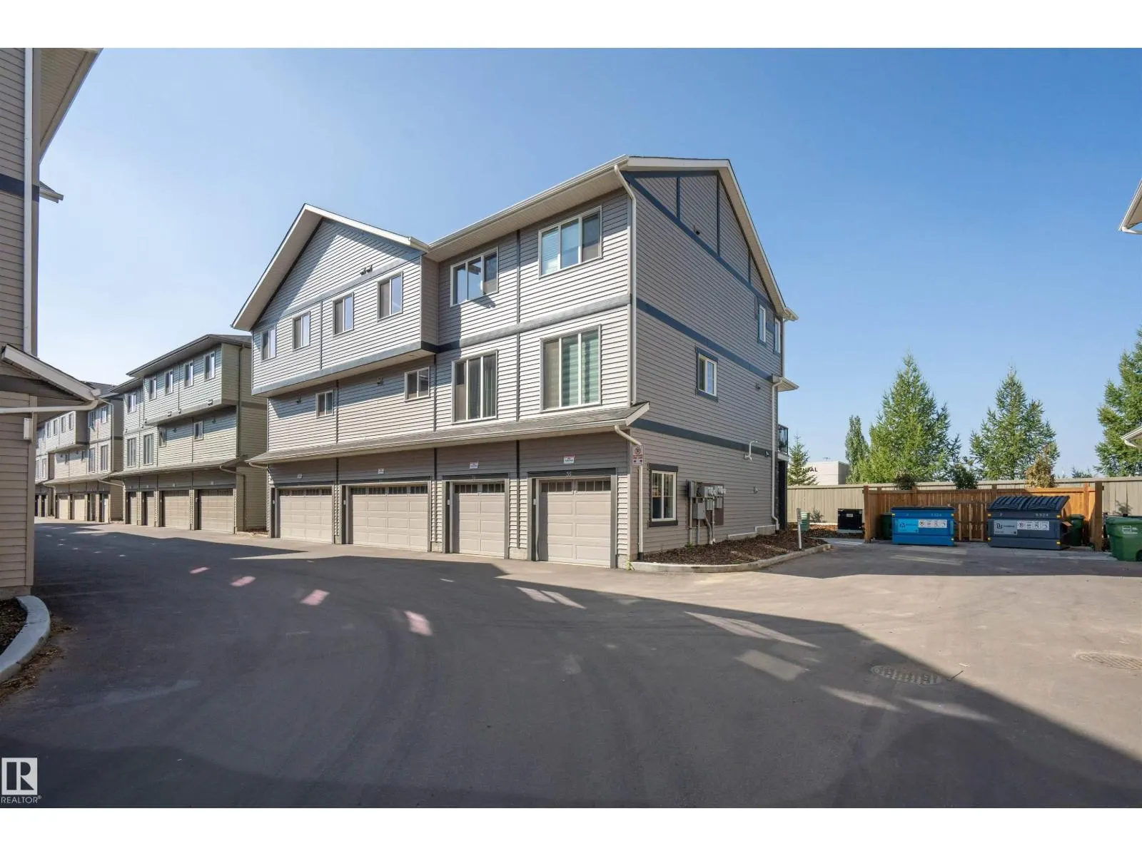#37 1530 TAMARACK BV NW
