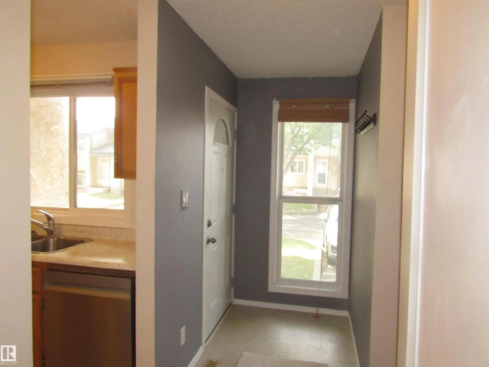 #69 6220 172 ST NW