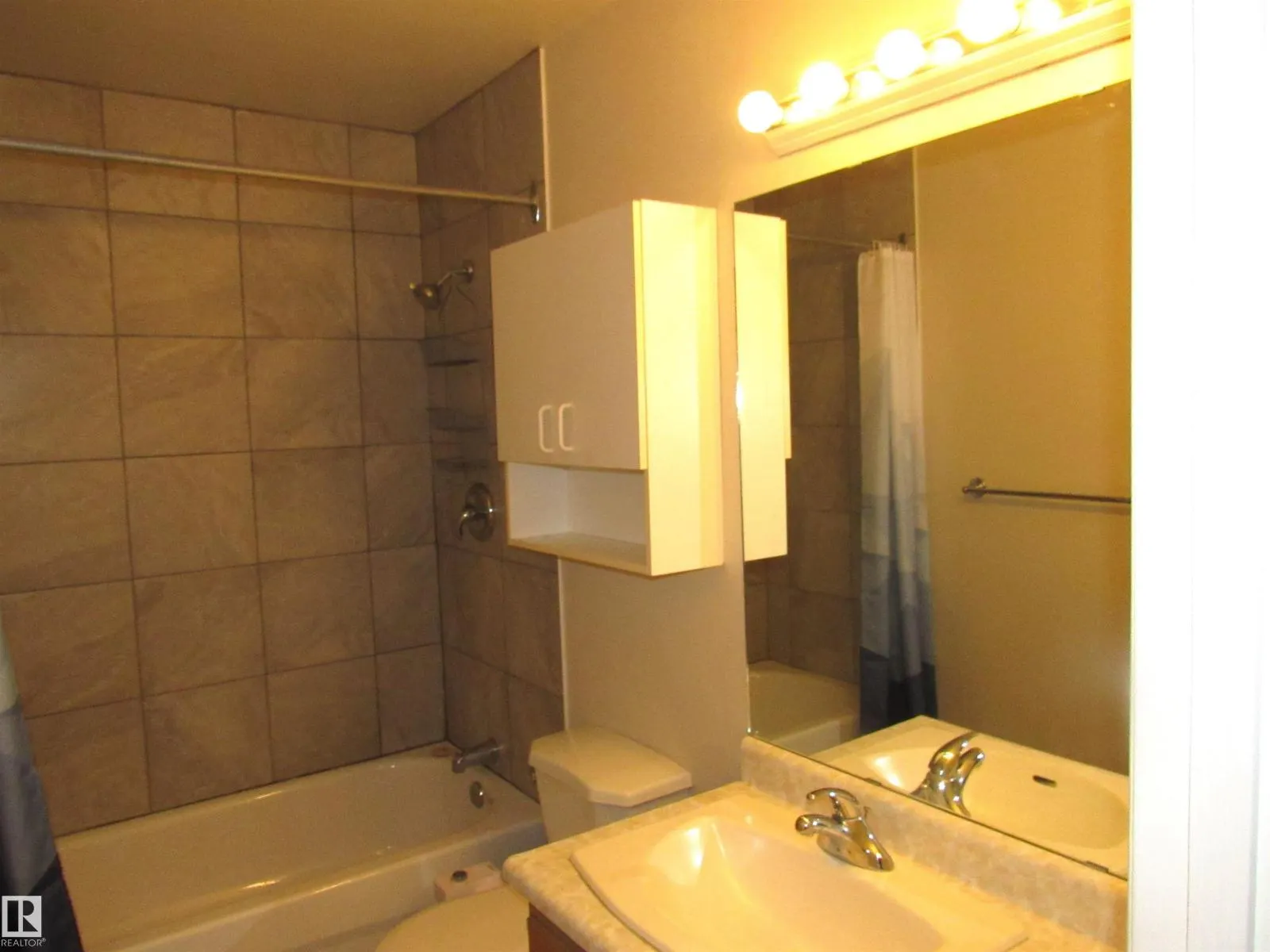 #69 6220 172 ST NW