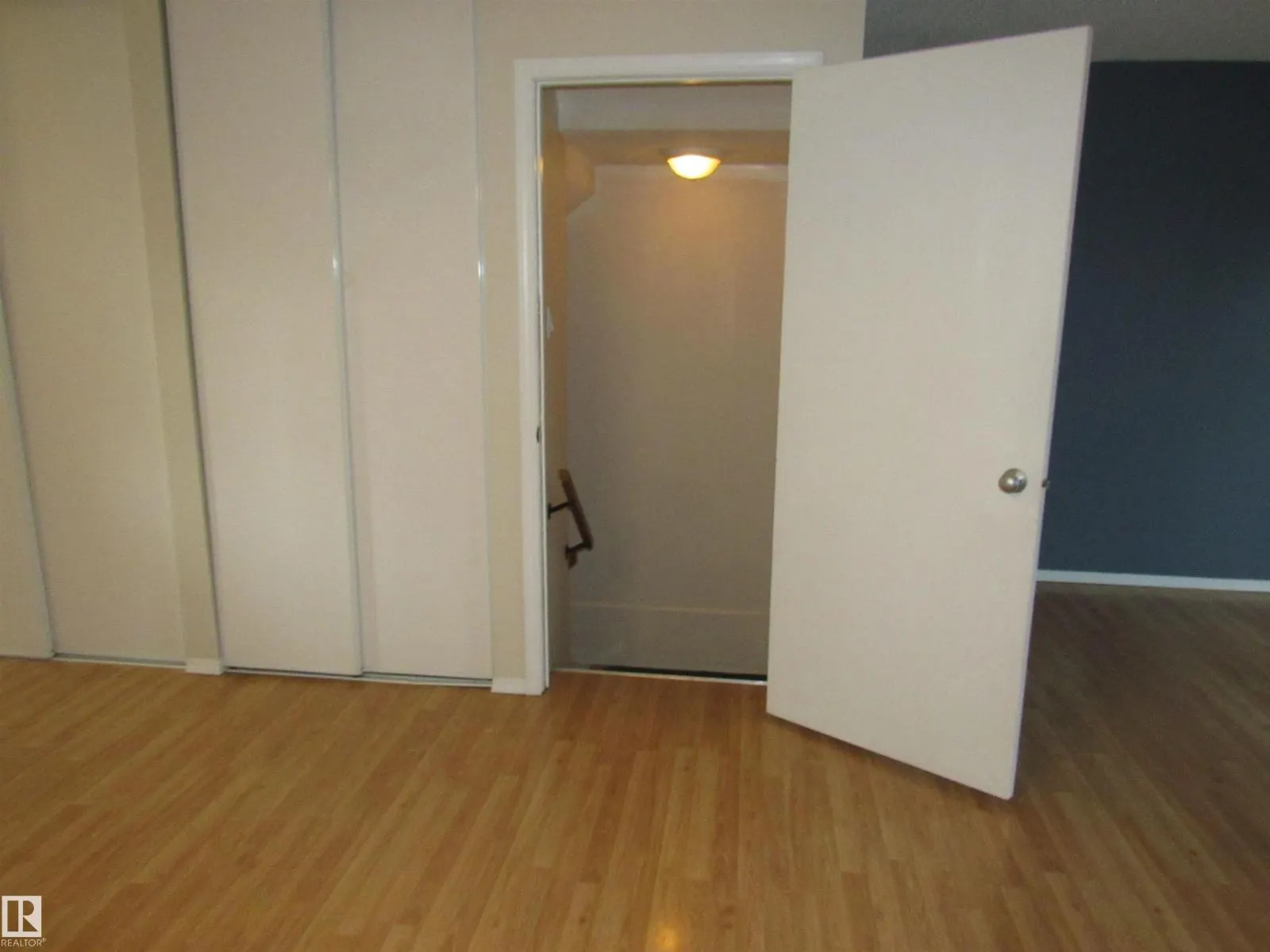 #69 6220 172 ST NW
