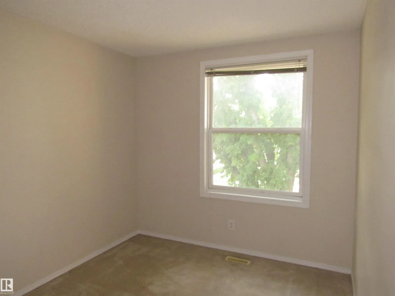 #69 6220 172 ST NW