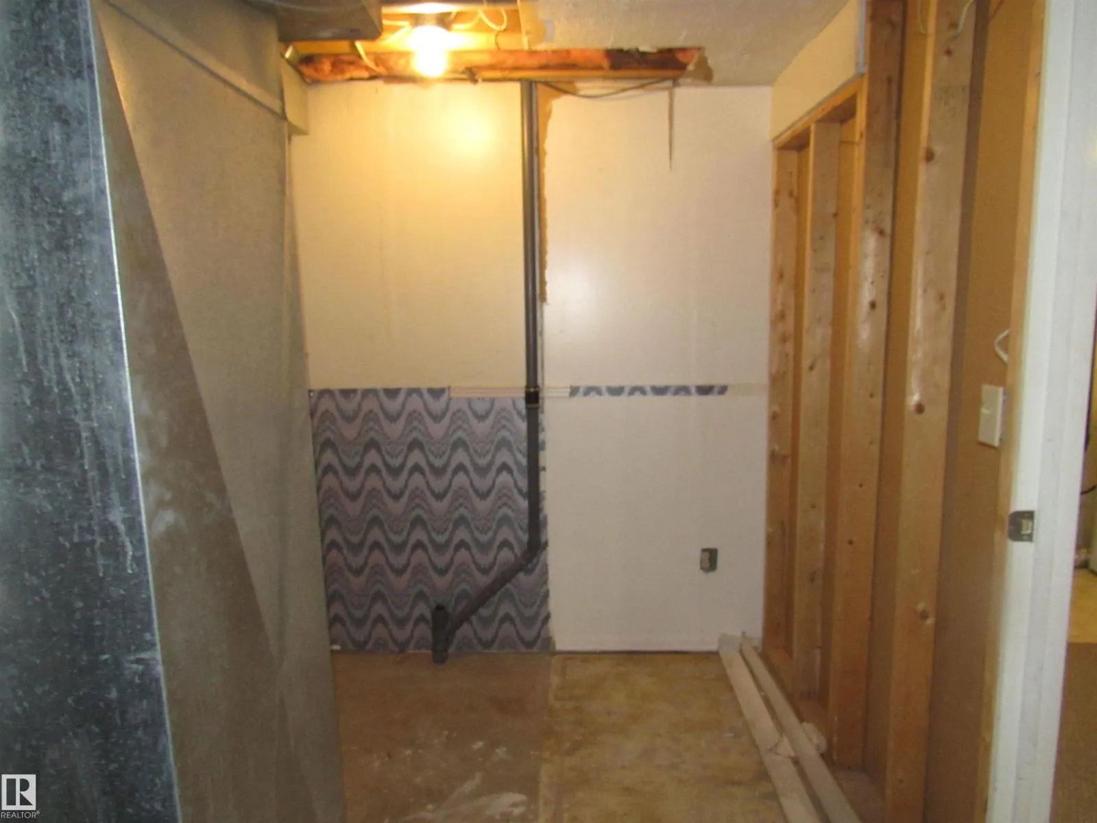 #69 6220 172 ST NW