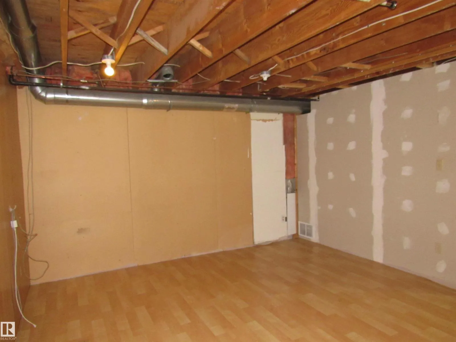 #69 6220 172 ST NW