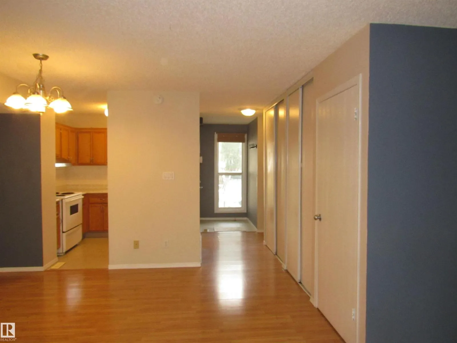 #69 6220 172 ST NW
