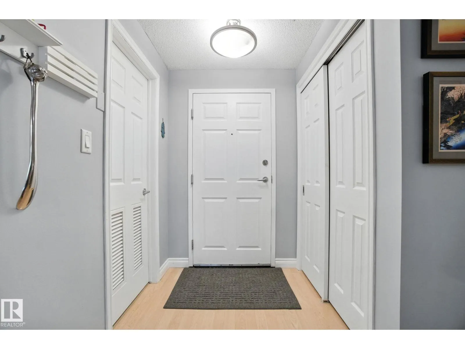 #305 9819 96A ST NW