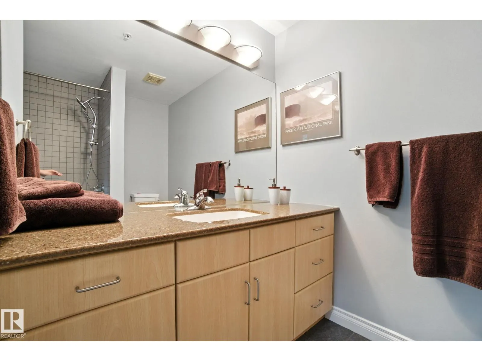 #305 9819 96A ST NW