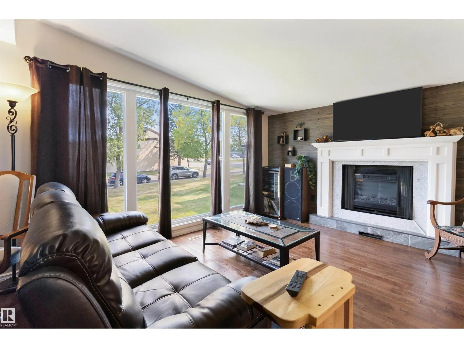 61 SPRUCE AV