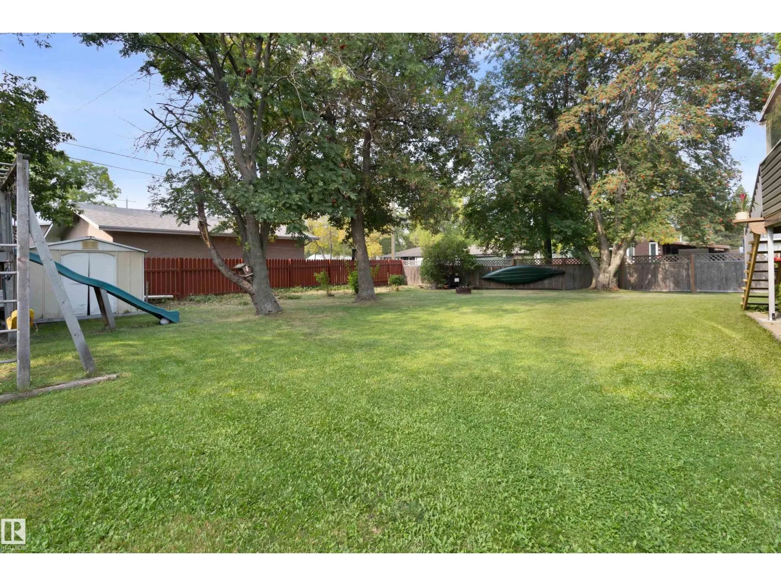 61 SPRUCE AV
