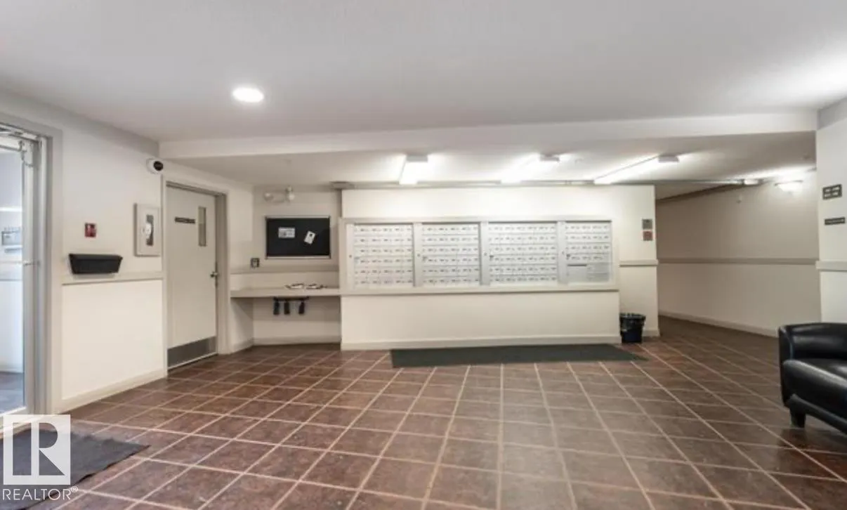#125 920 156 ST NW