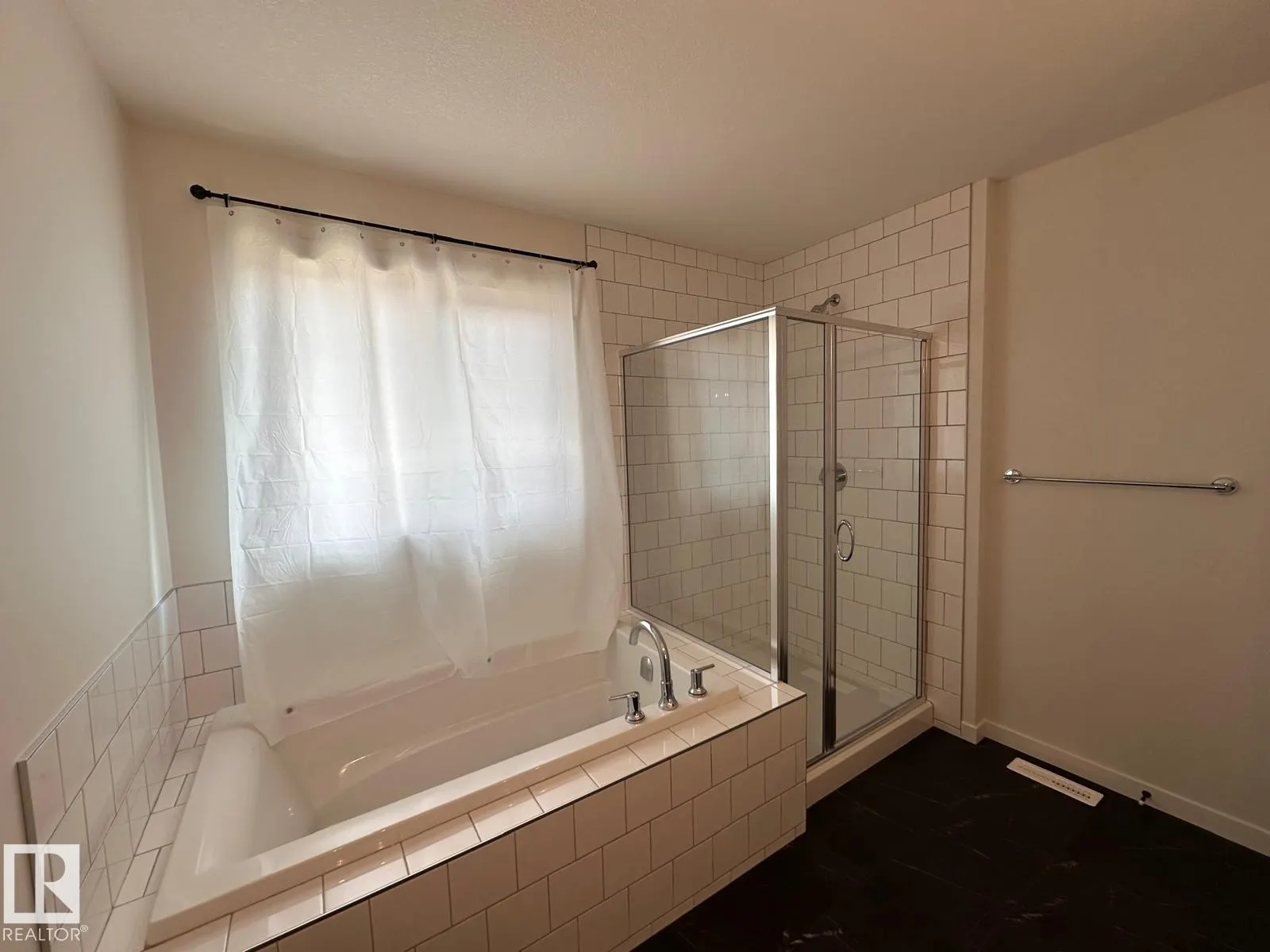 9331 227 ST NW