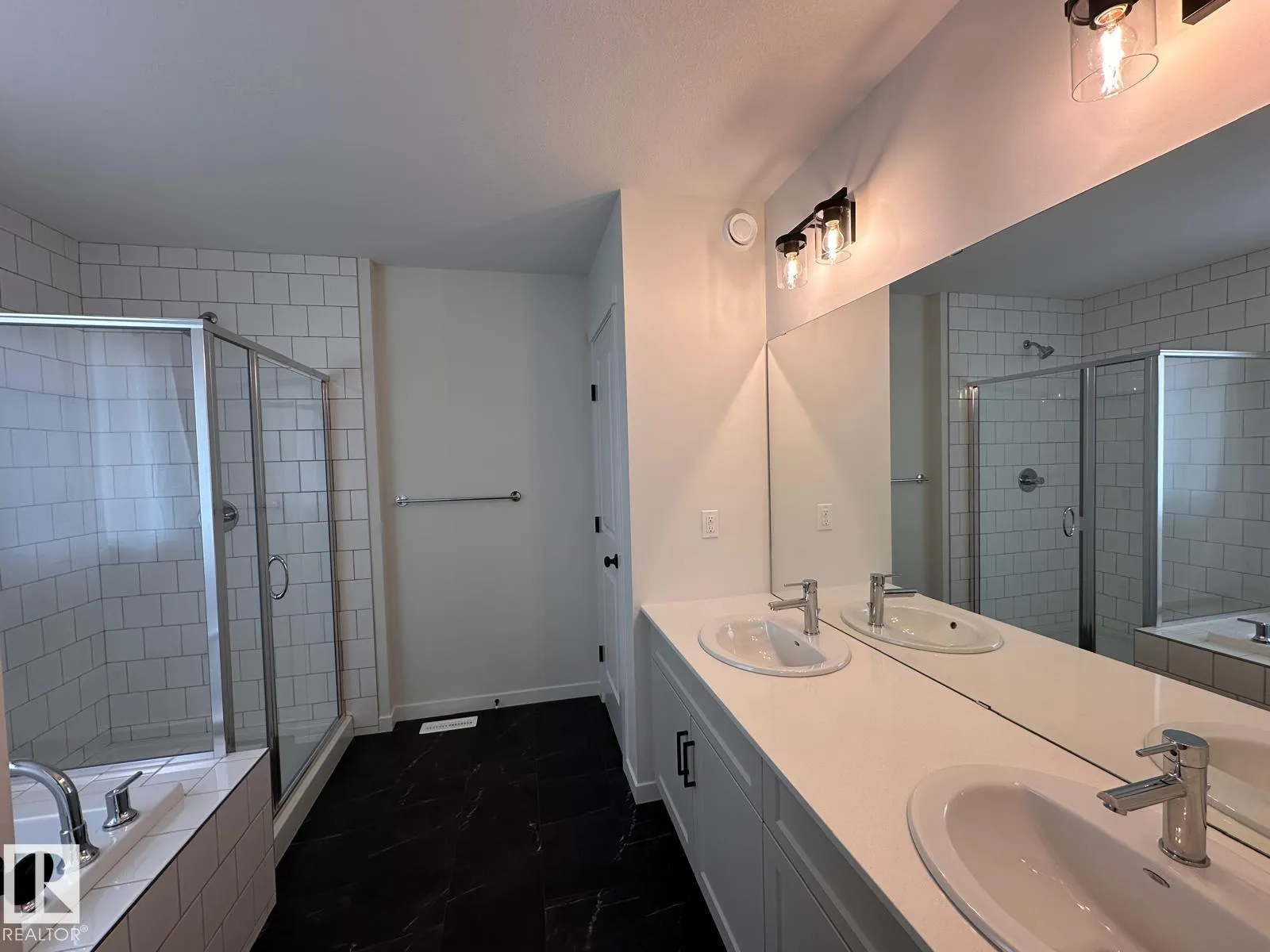 9331 227 ST NW
