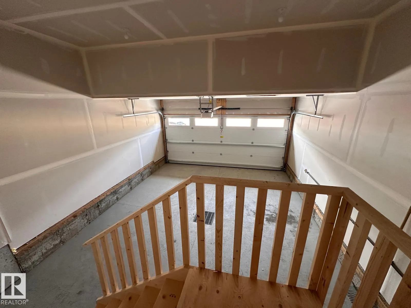 9331 227 ST NW