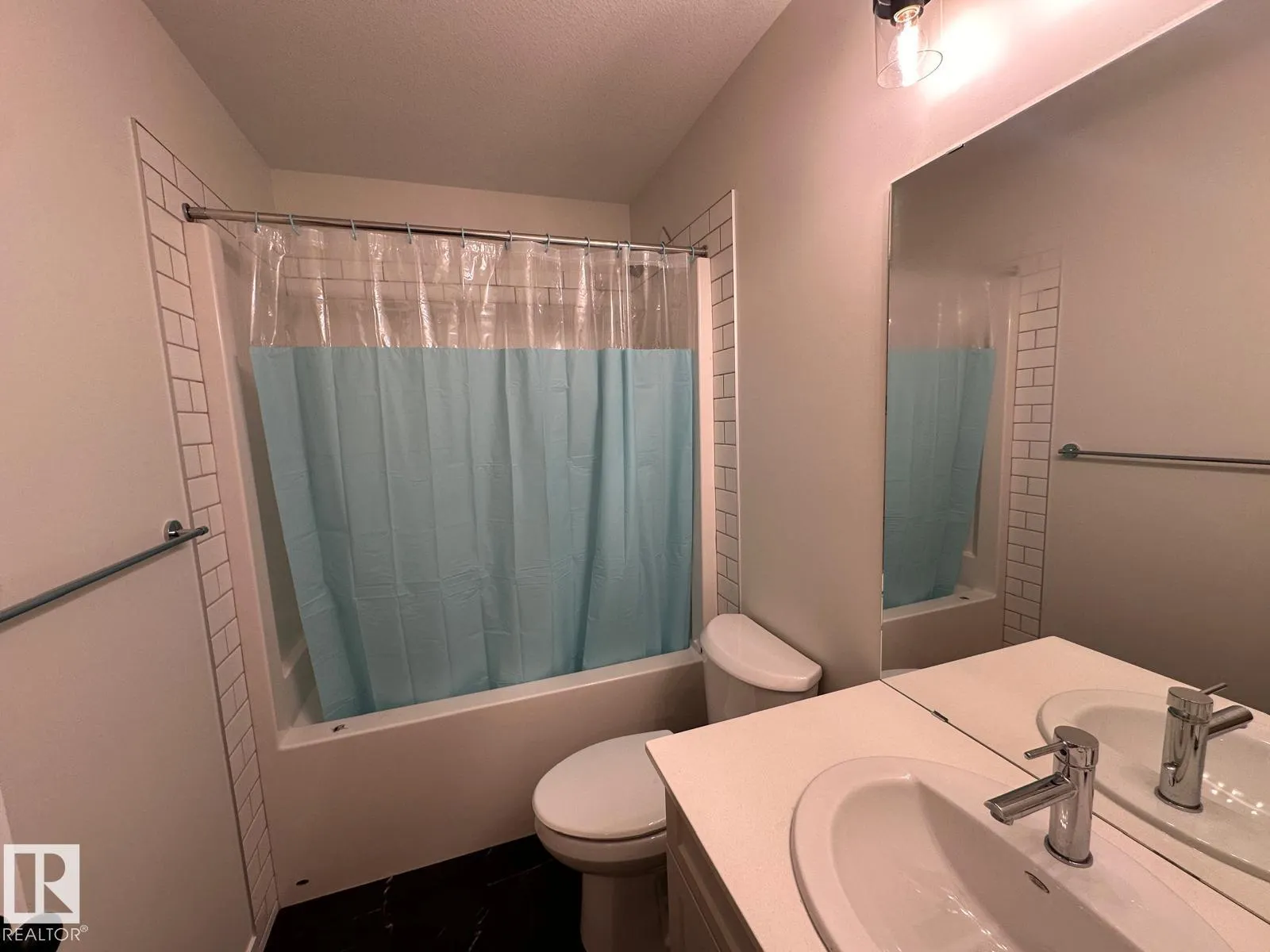 9331 227 ST NW