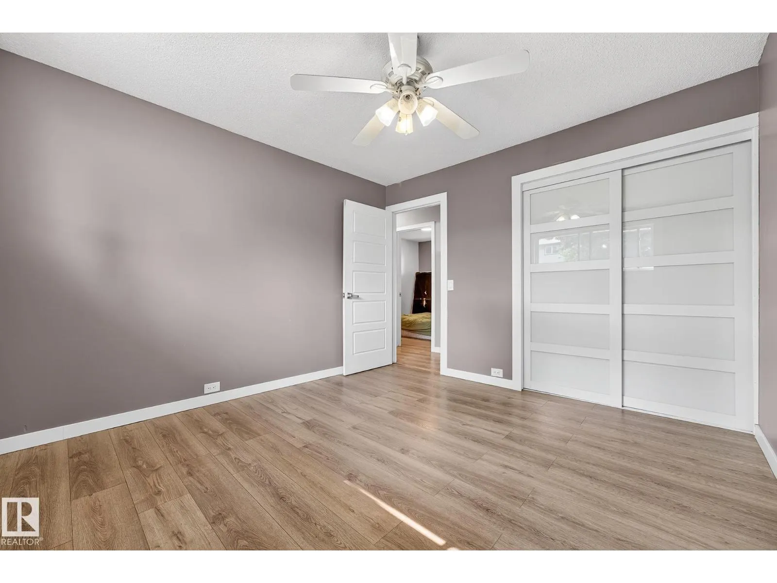 44 MARION DR