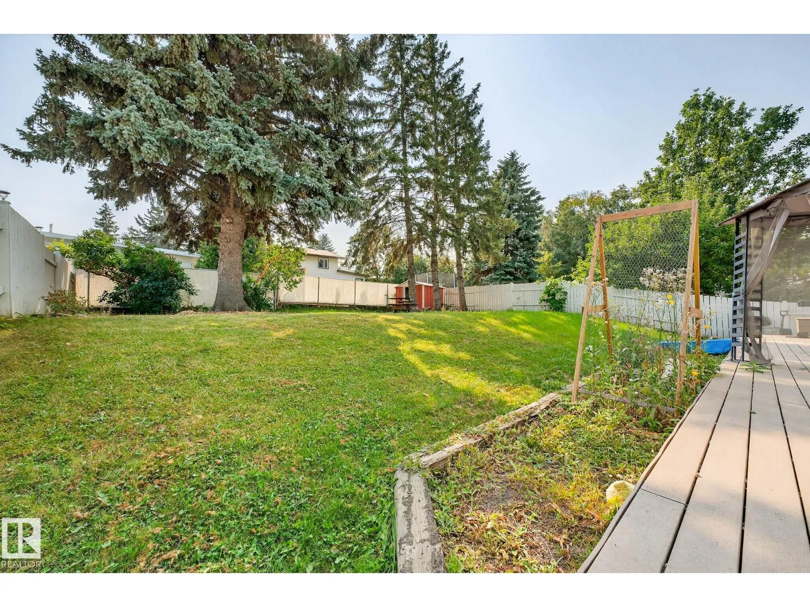 44 MARION DR