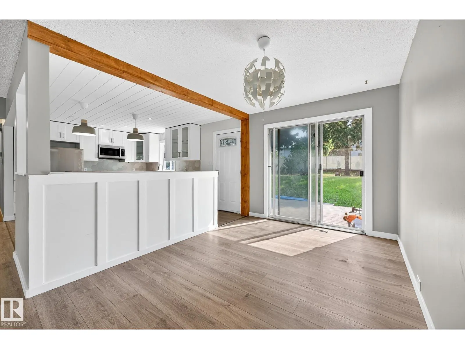 44 MARION DR