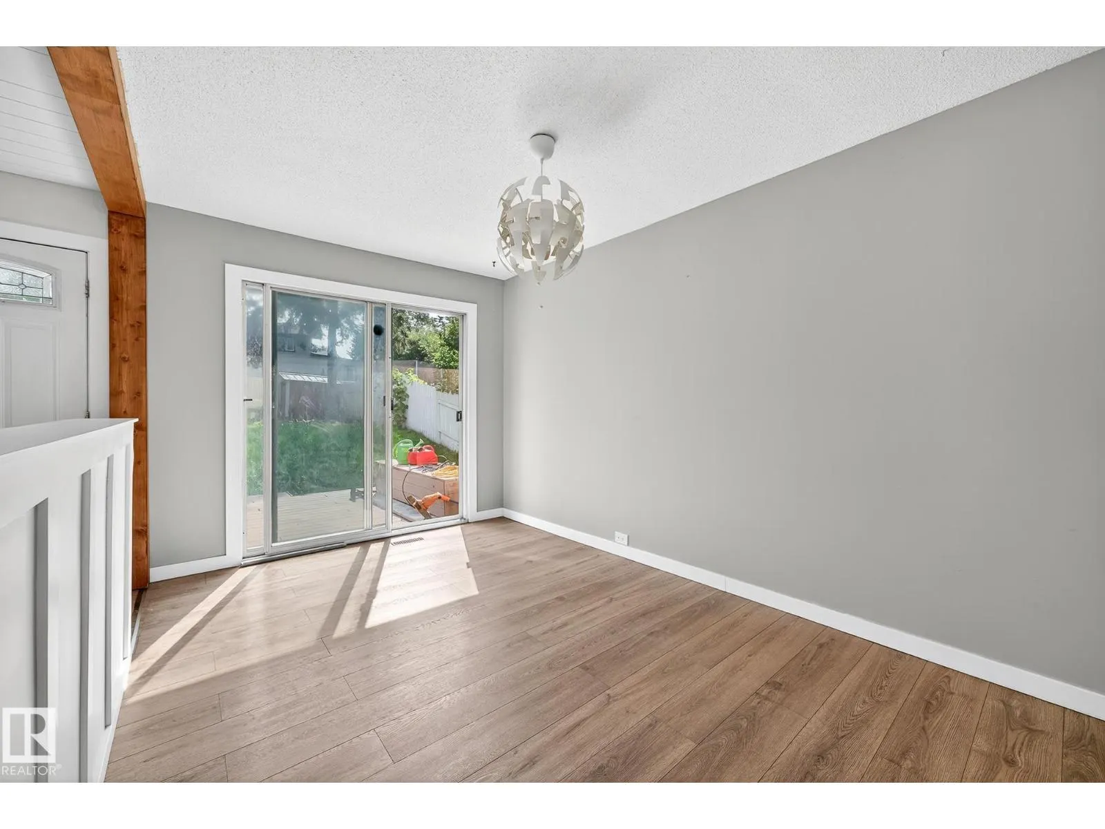 44 MARION DR