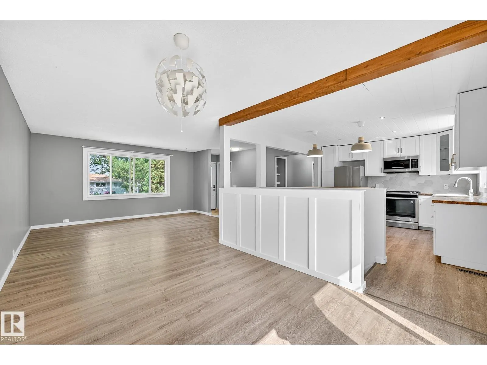 44 MARION DR