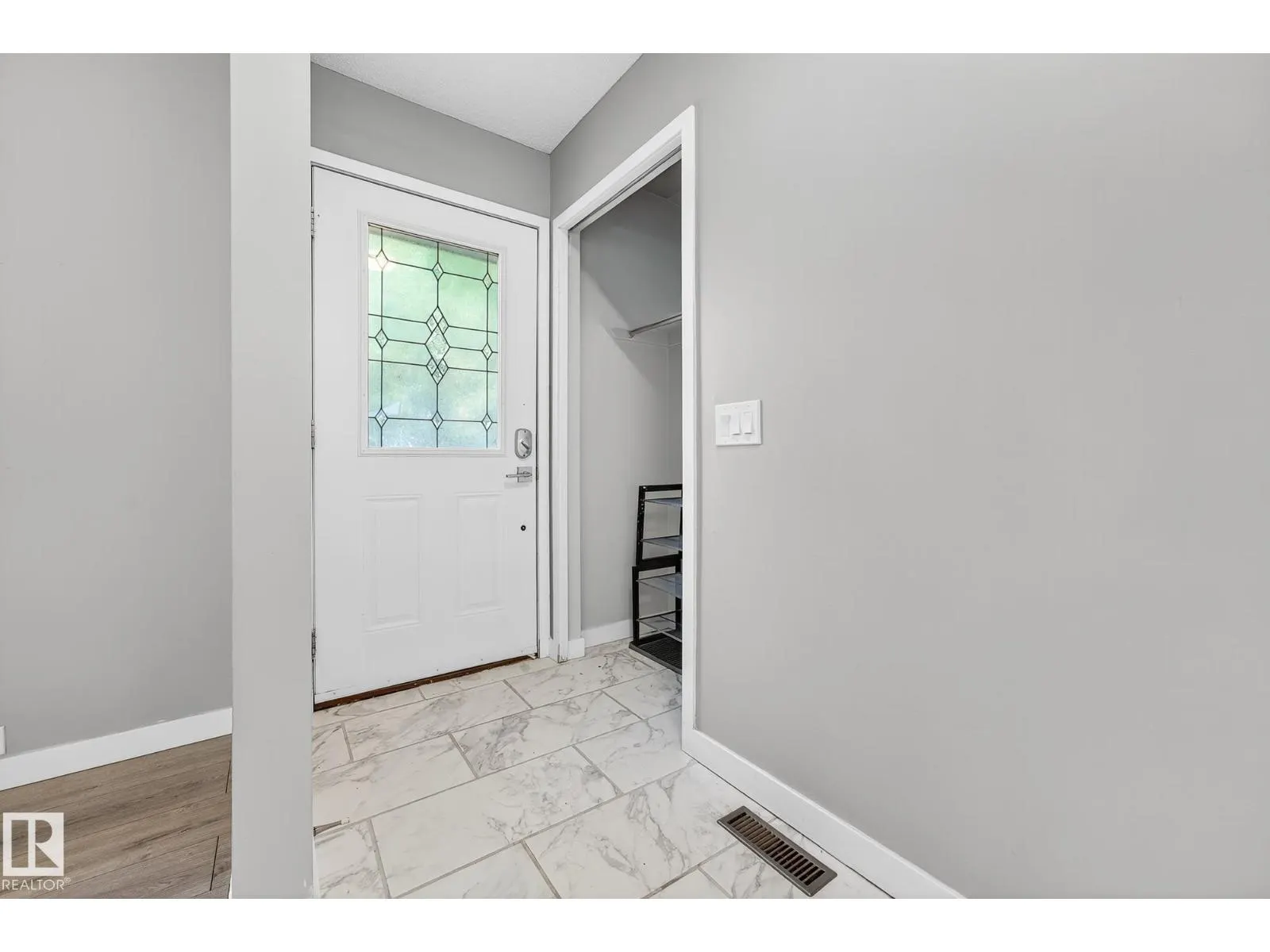 44 MARION DR