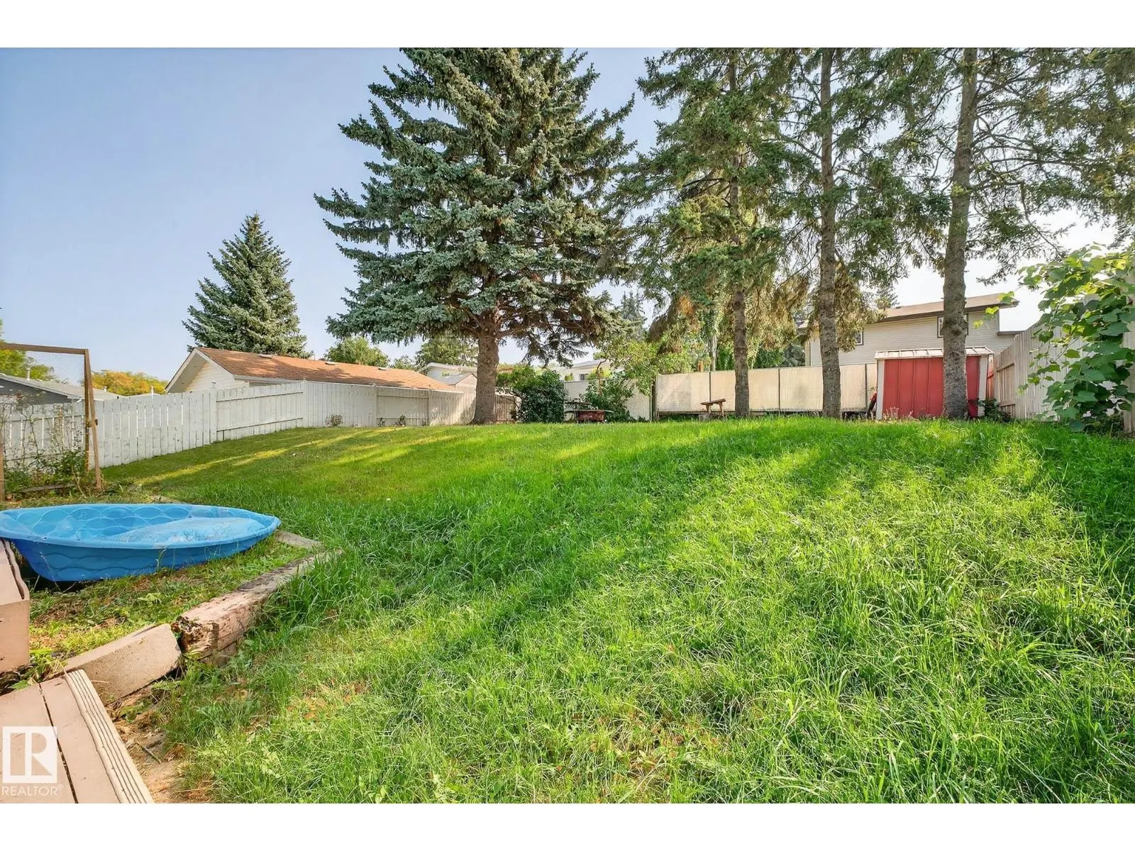 44 MARION DR