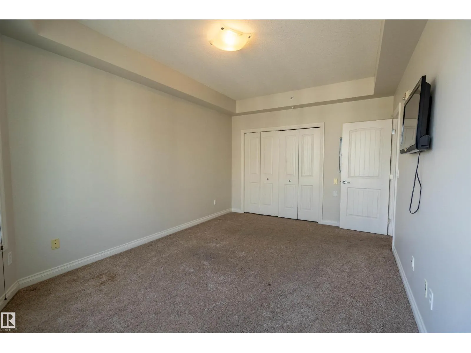 #504 5211 50 ST