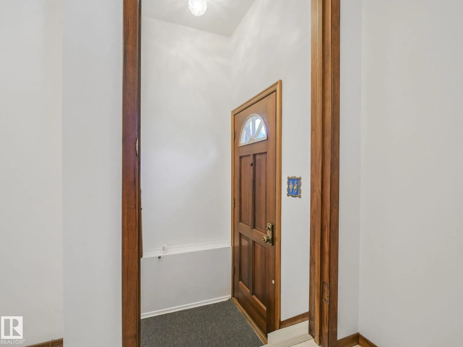 9010 MEADOWLARK RD NW