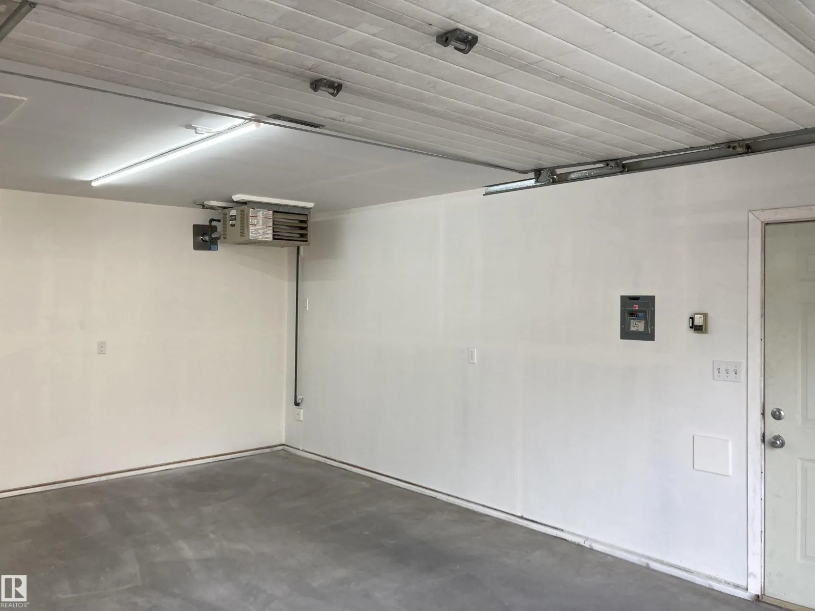 7531 81 AV NW