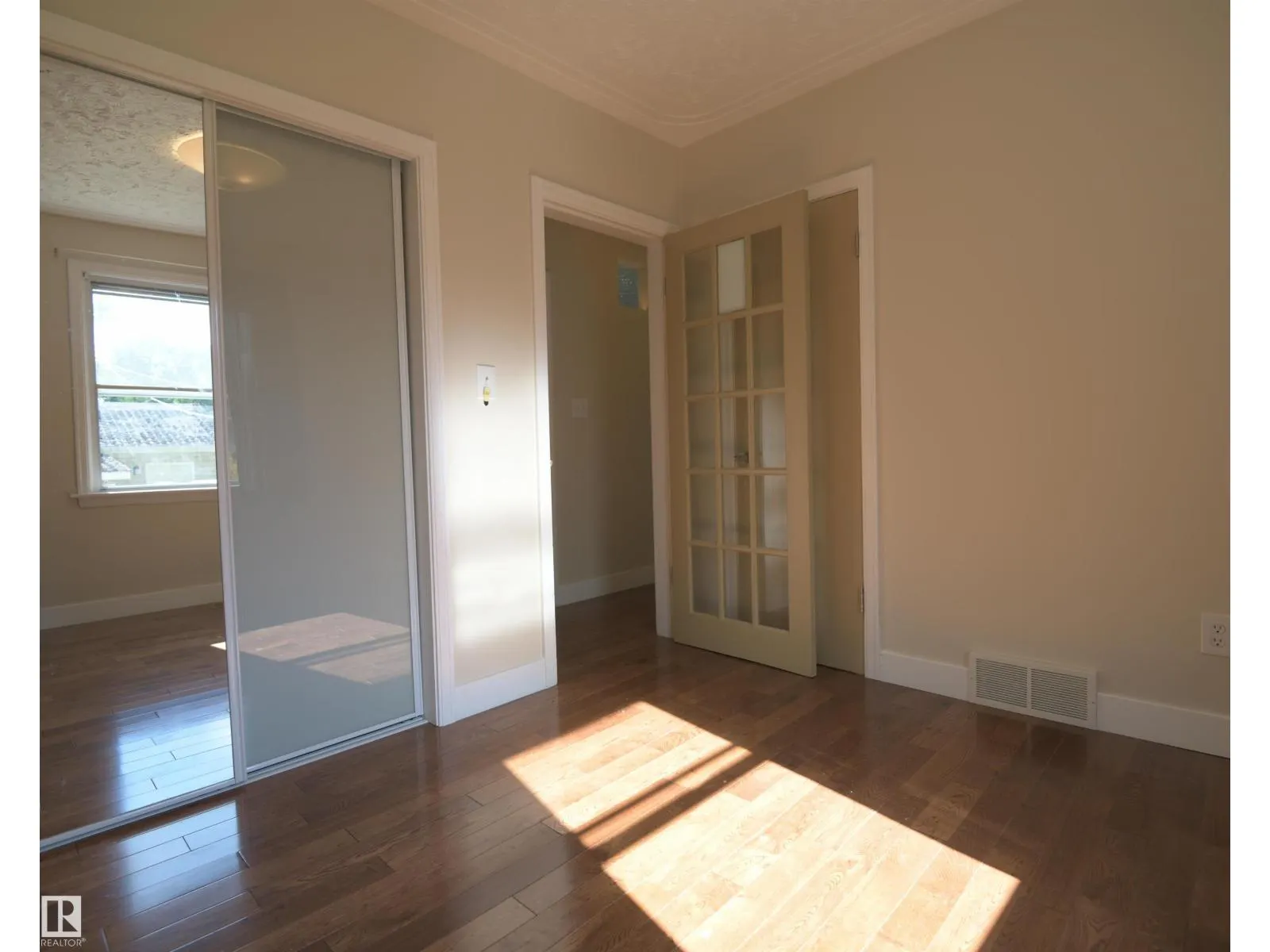7531 81 AV NW