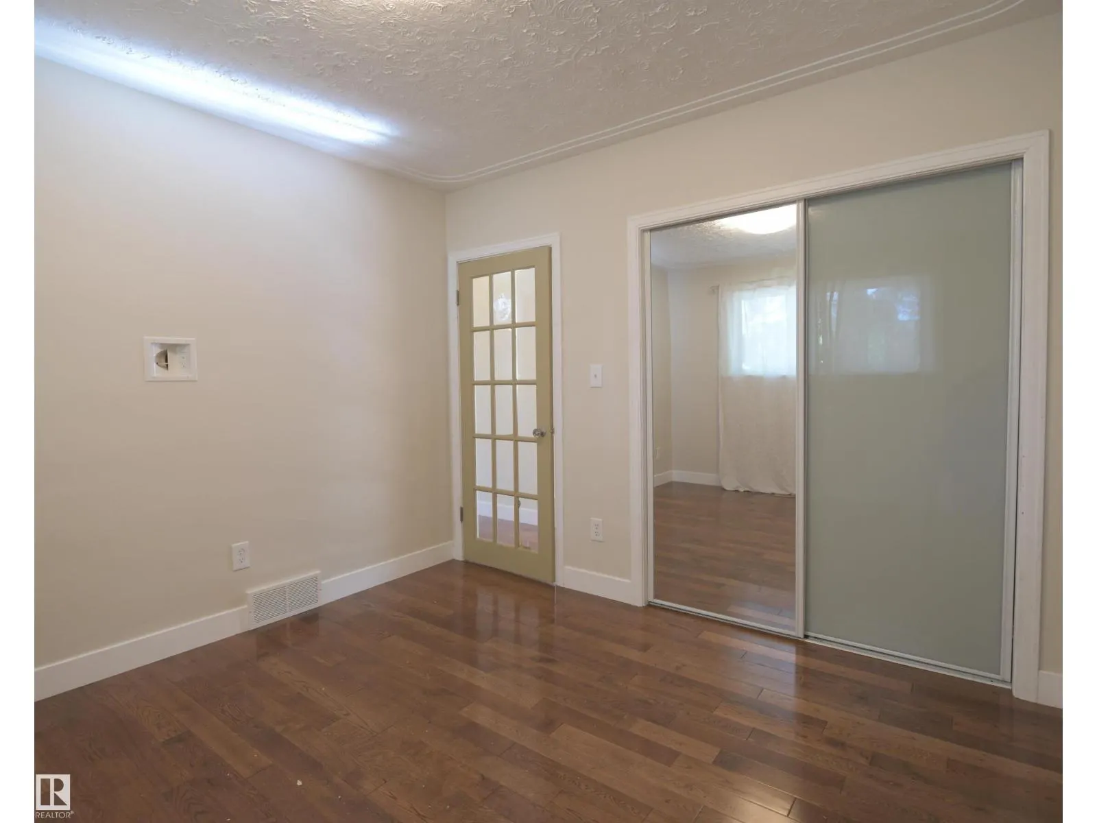 7531 81 AV NW