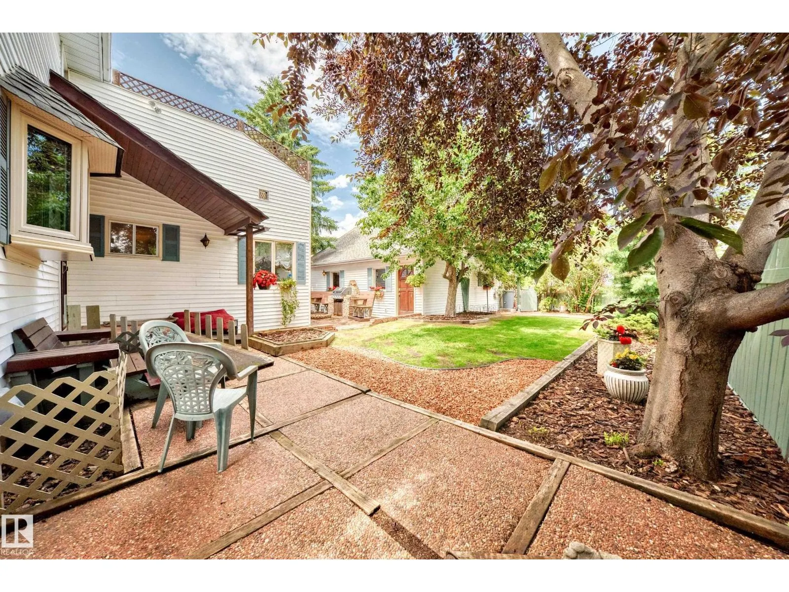 18516 97A AV NW
