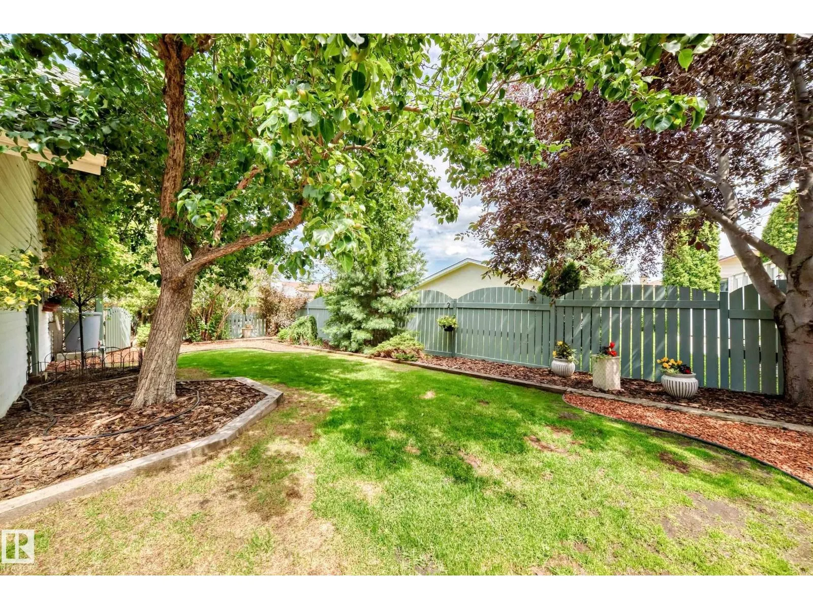 18516 97A AV NW
