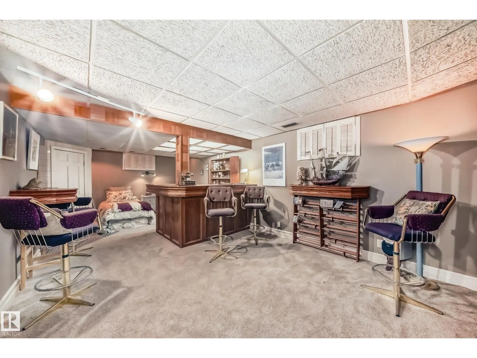 18516 97A AV NW