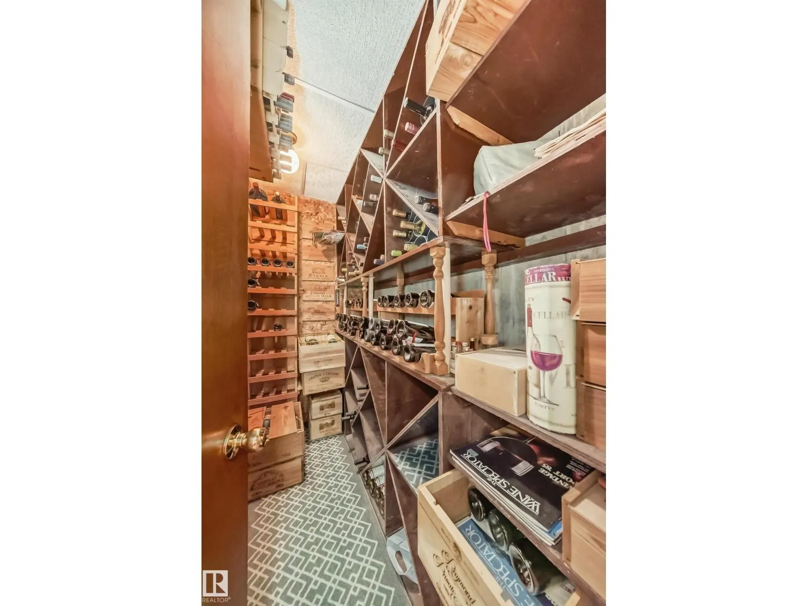 18516 97A AV NW