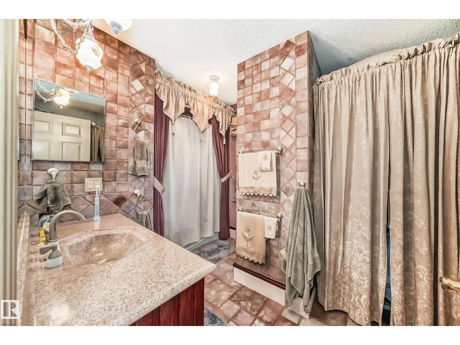 18516 97A AV NW