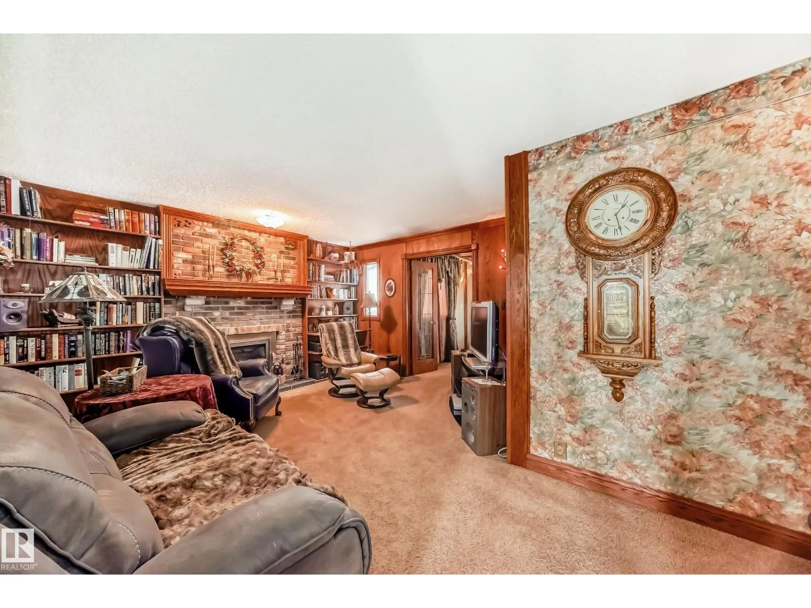 18516 97A AV NW