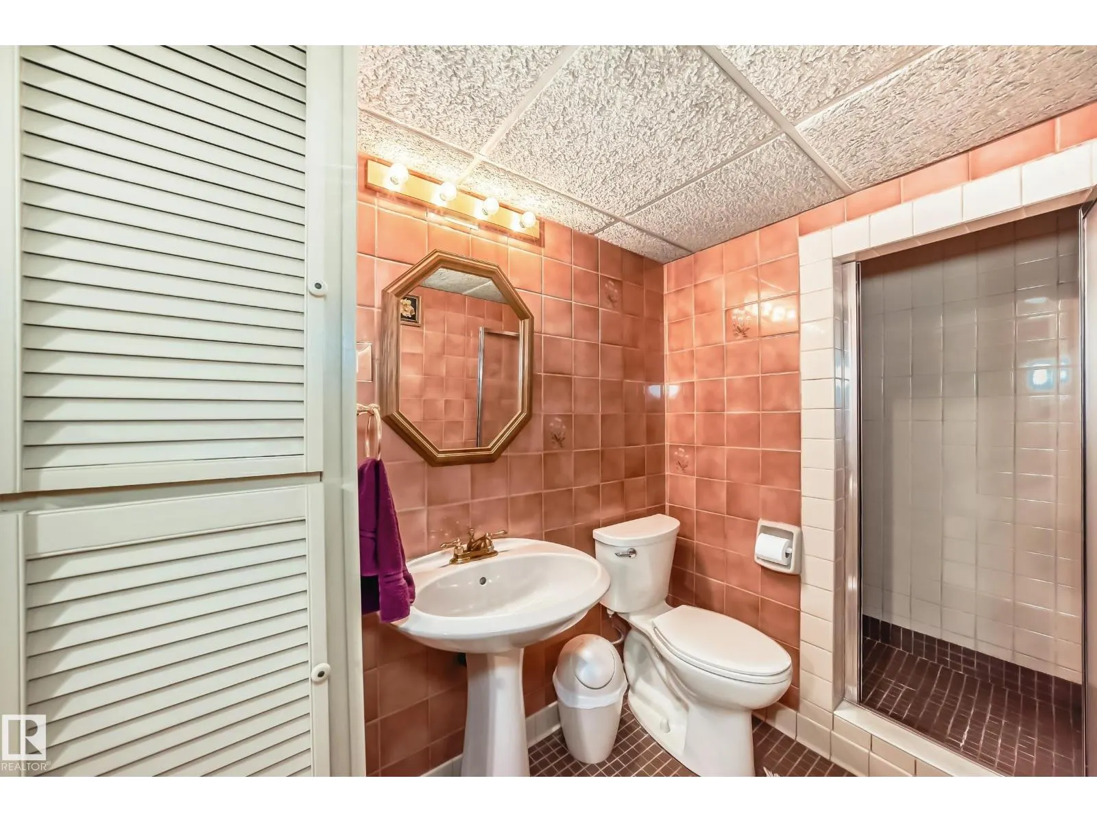 18516 97A AV NW