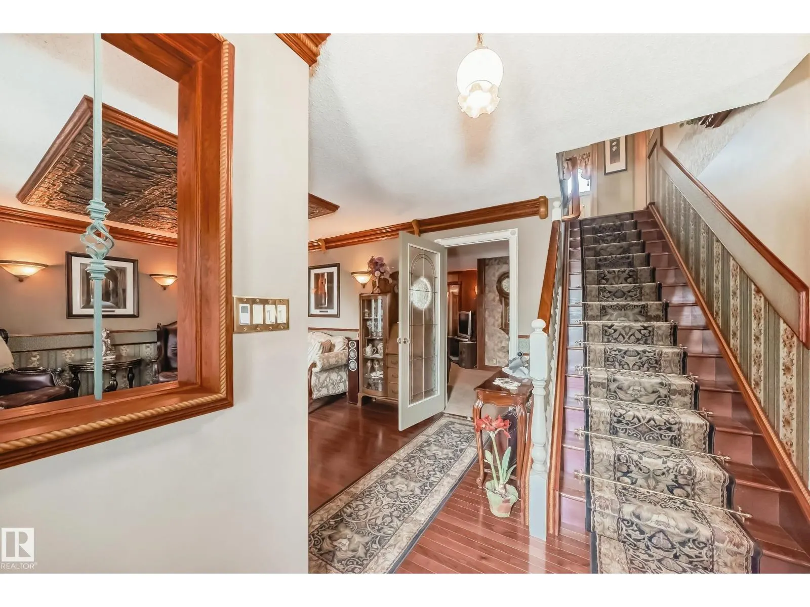 18516 97A AV NW