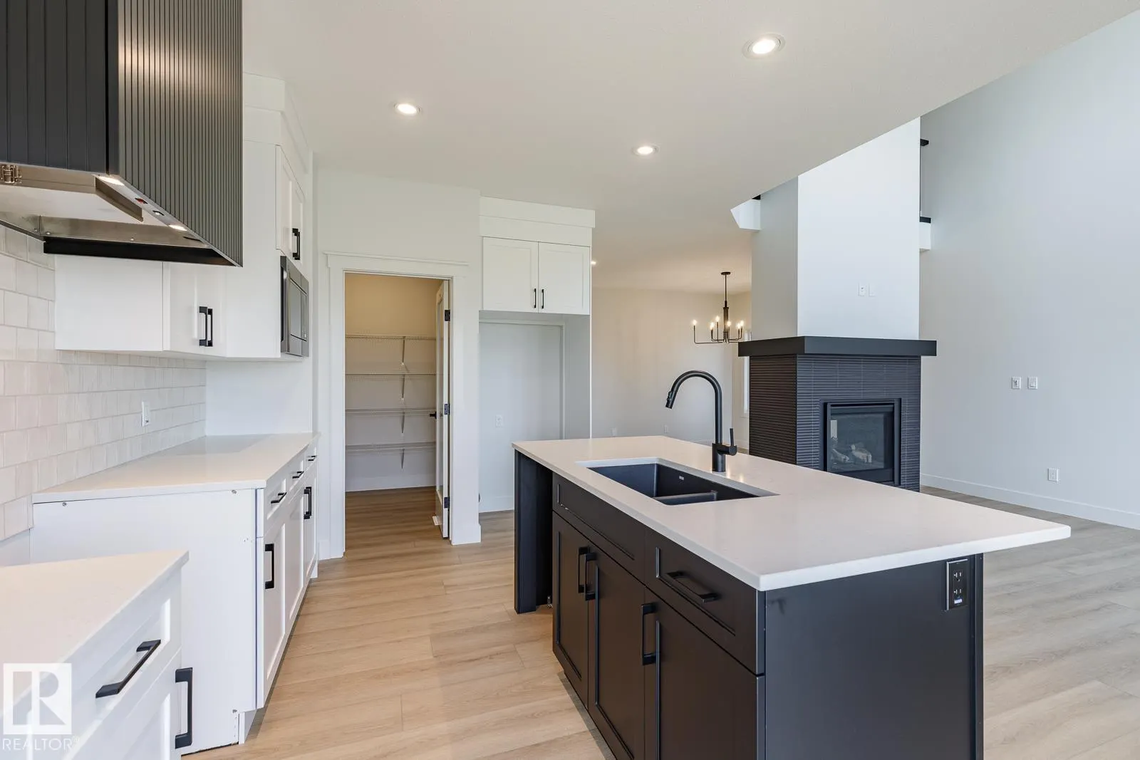 13113 212A ST NW