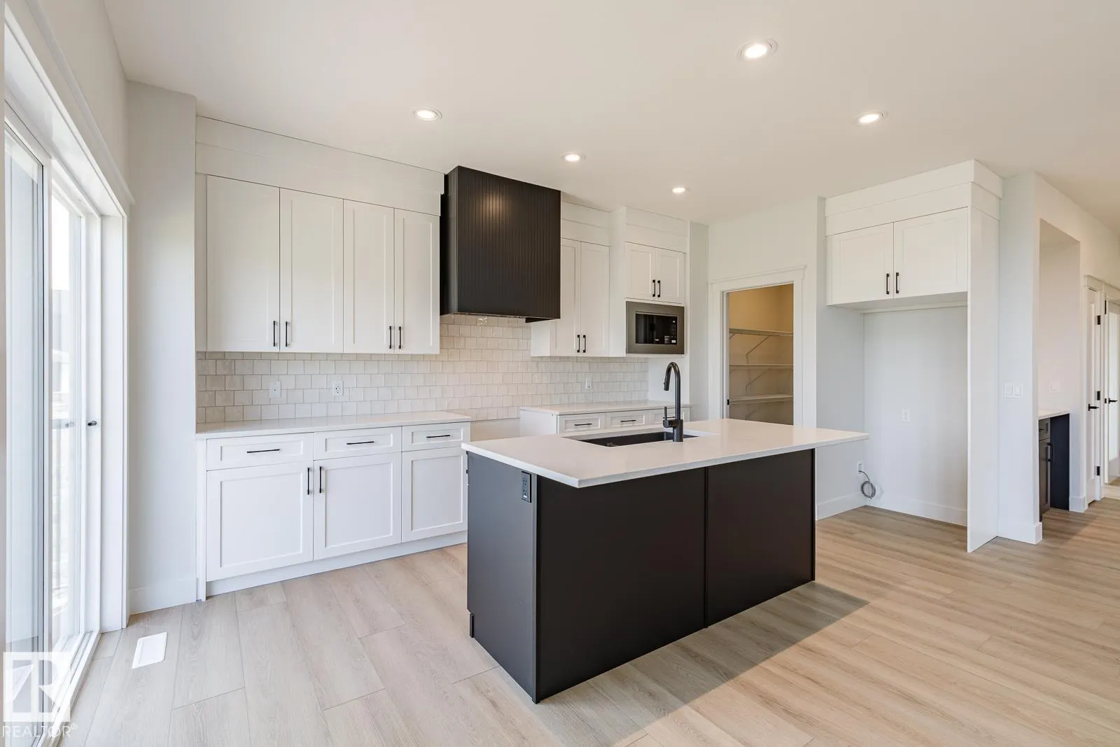 13113 212A ST NW