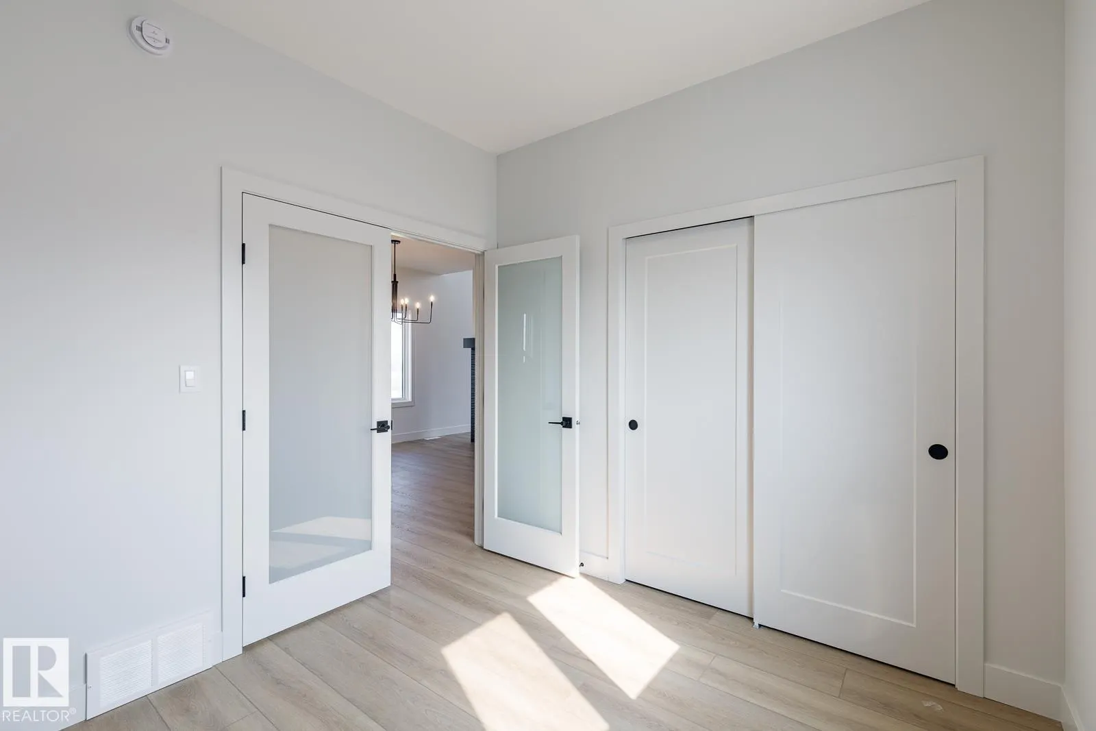 13113 212A ST NW