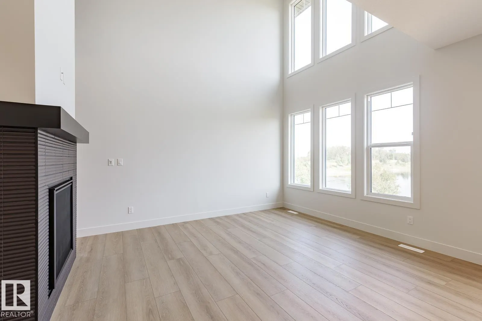 13113 212A ST NW