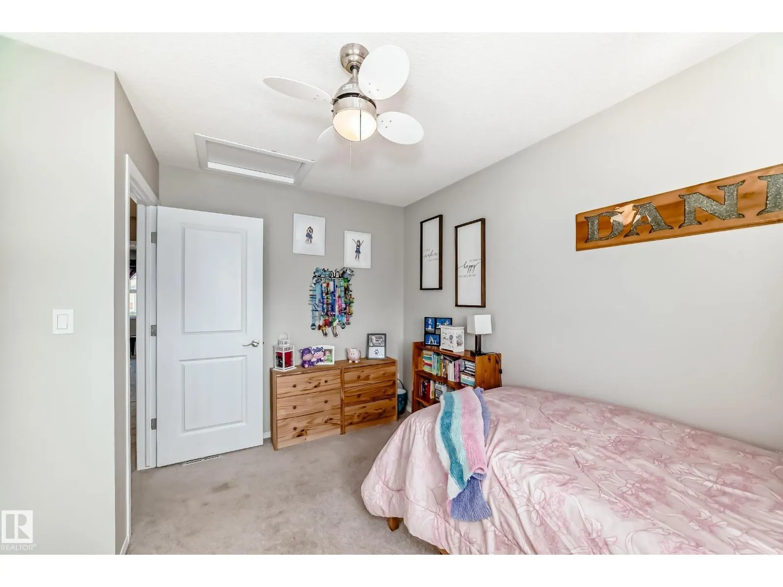 398 SIMMONDS WY