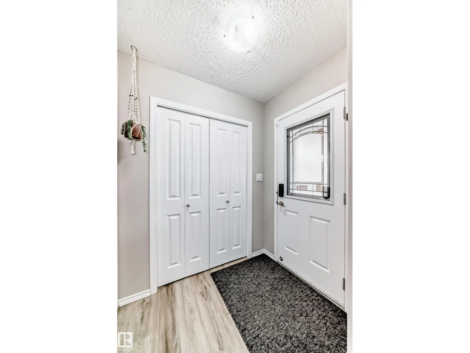 398 SIMMONDS WY