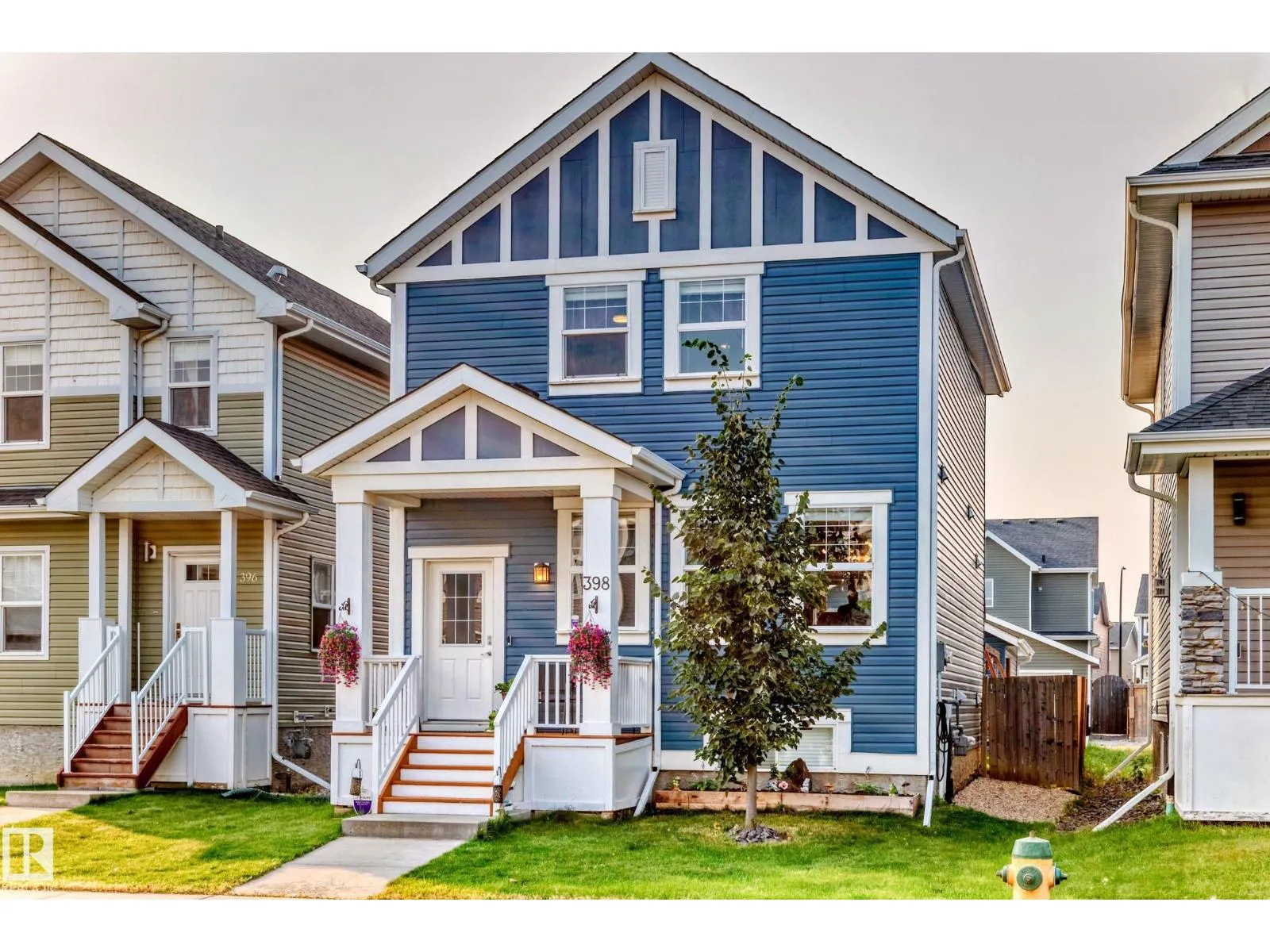 398 SIMMONDS WY